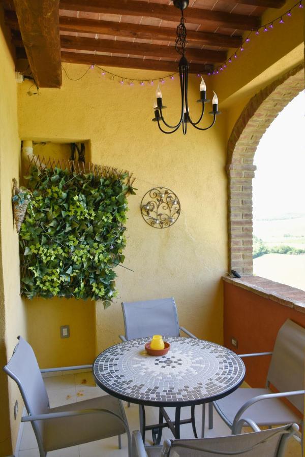 Podere Le Volpaie, Volterra, Tuscany モンテカティーニ・ヴァル・ディ・チェーチナ エクステリア 写真